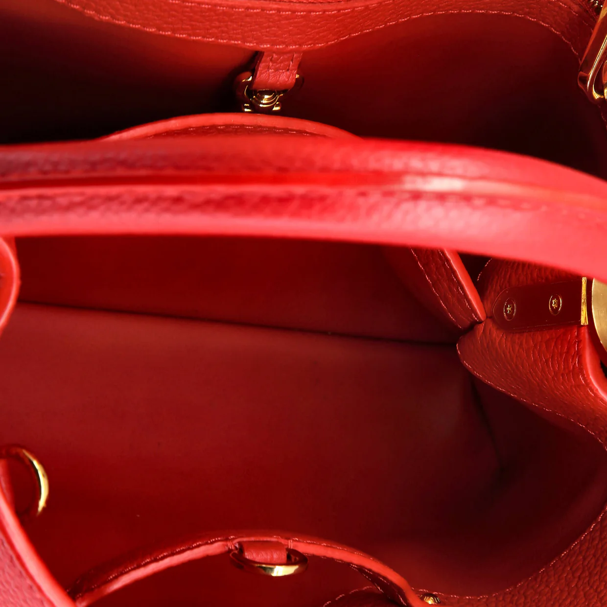 Capucines Bag Leather BB - Deep Luxury