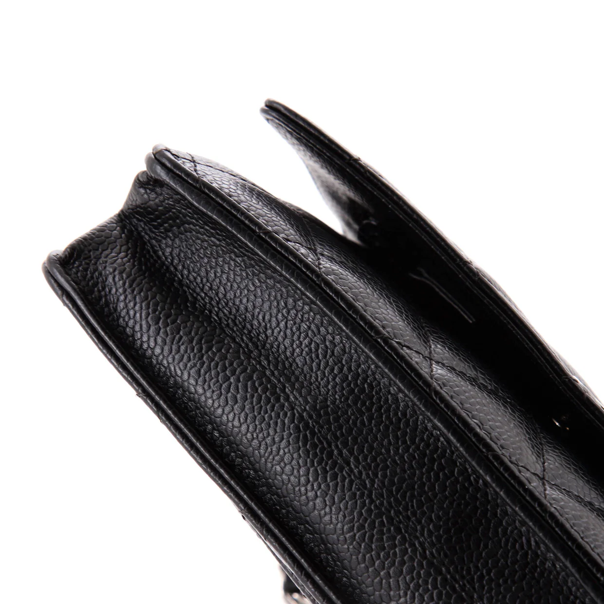 Wallet on Chain Quilted Caviar - Deep Luxury