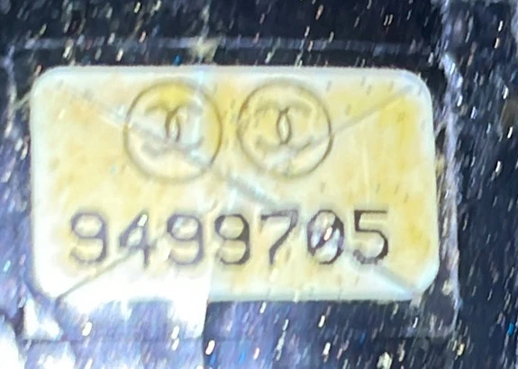 Timeless CC Chain Shoulder Bag Quilted Caviar Medium - Deep Luxury