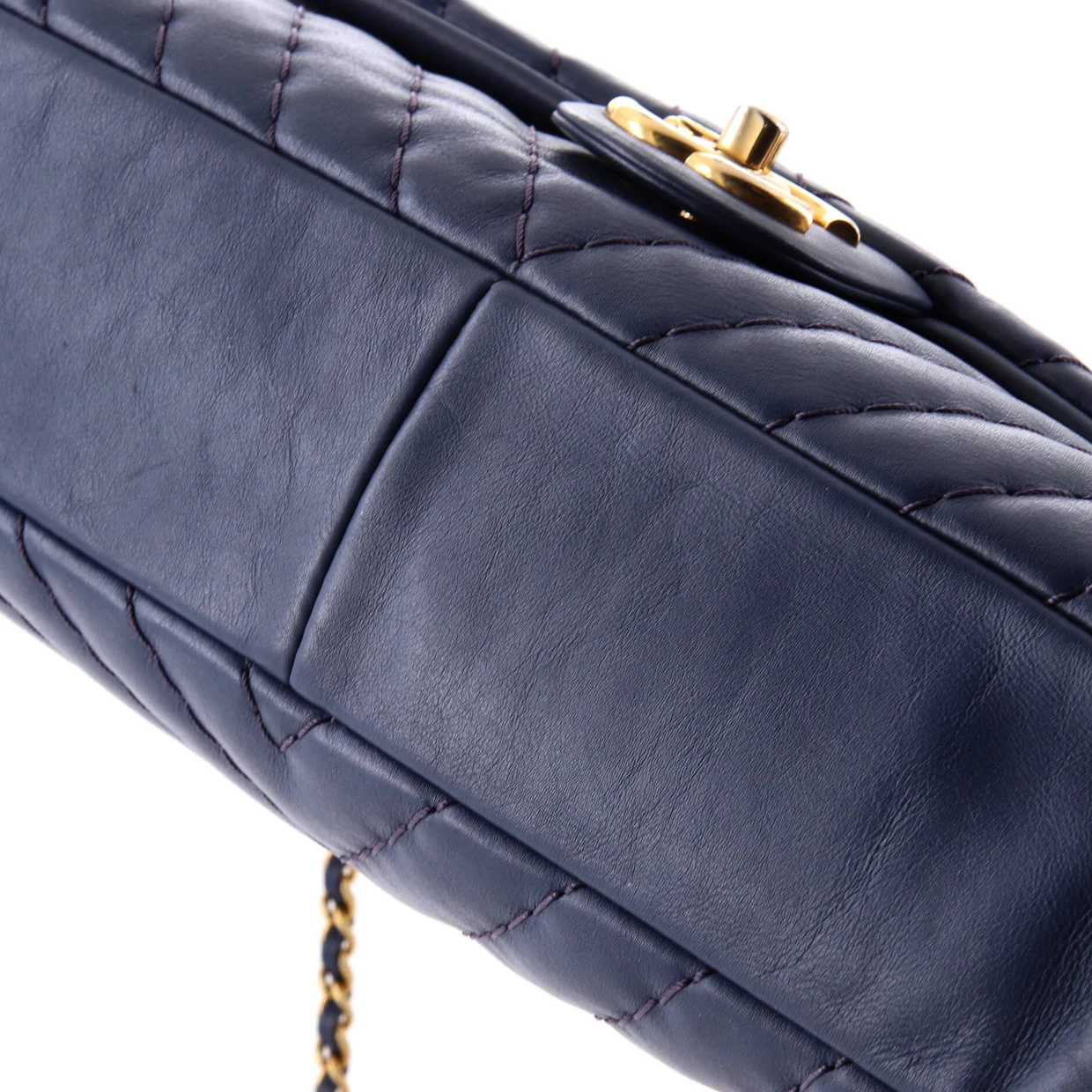 Medallion Charm Flap Bag Chevron Calfskin Jumbo - Deep Luxury