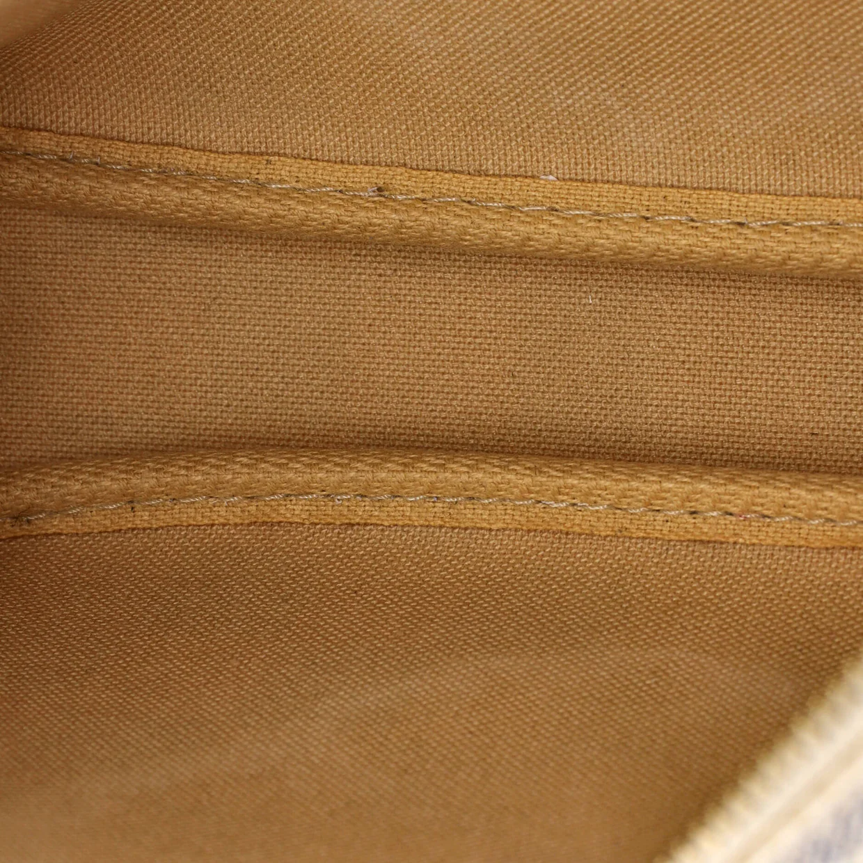 Pochette Accessoires Damier - Deep Luxury