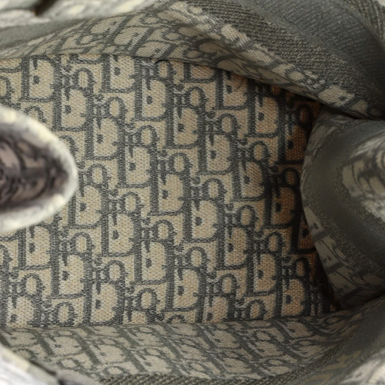 Book Tote Oblique Canvas Medium - Deep Luxury