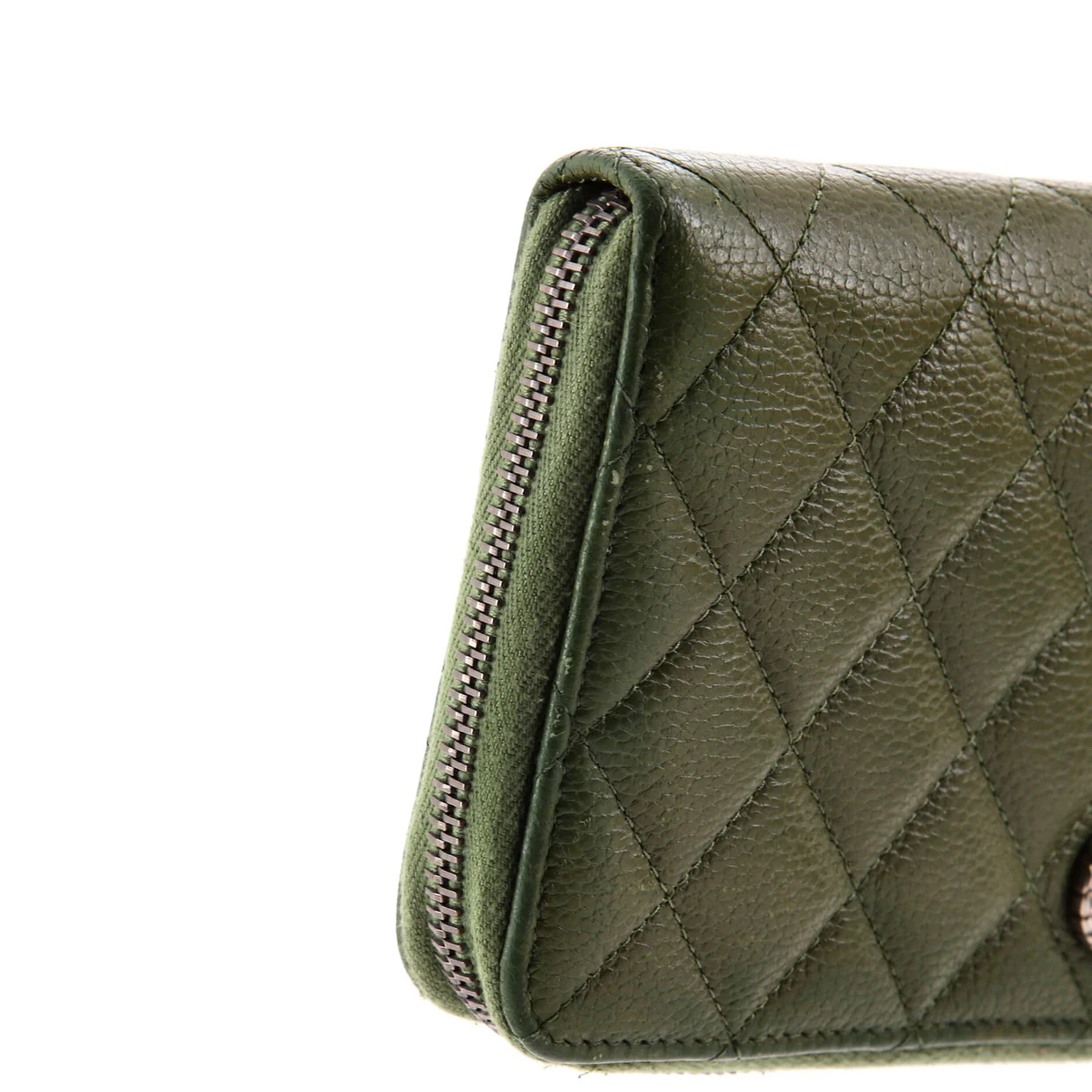 CC Medallion Zip Wallet Quilted Caviar Long - Deep Luxury