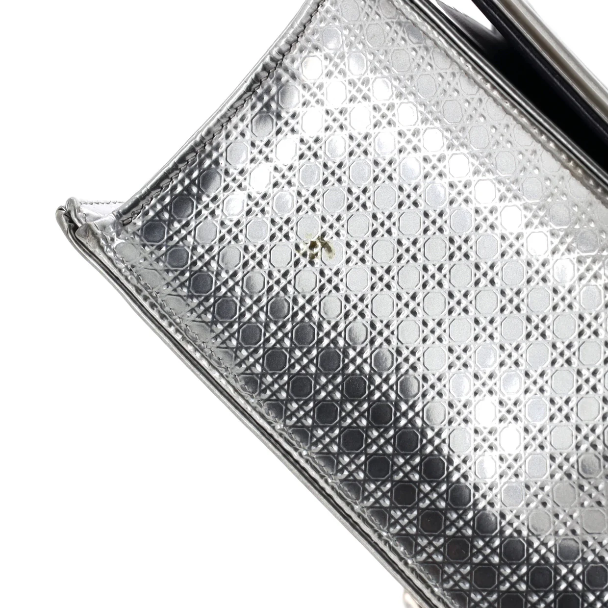 Diorama Flap Bag Cannage Embossed Calfskin Medium - Deep Luxury