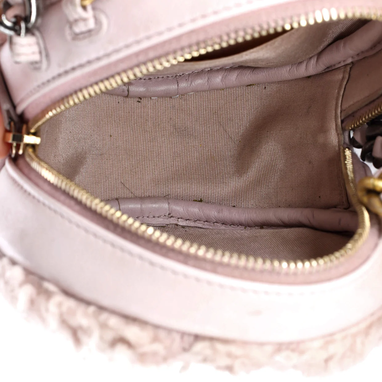 19 Round Clutch with Chain Quilted Shearling - Deep Luxury