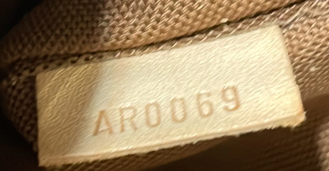 Thames Handbag Monogram Canvas GM - Deep Luxury