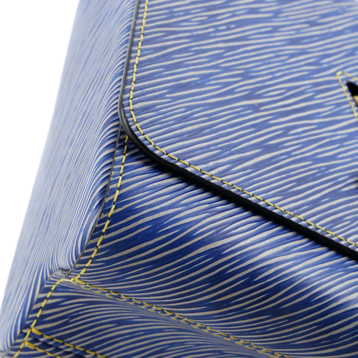 Twist Handbag Epi Leather MM - Deep Luxury