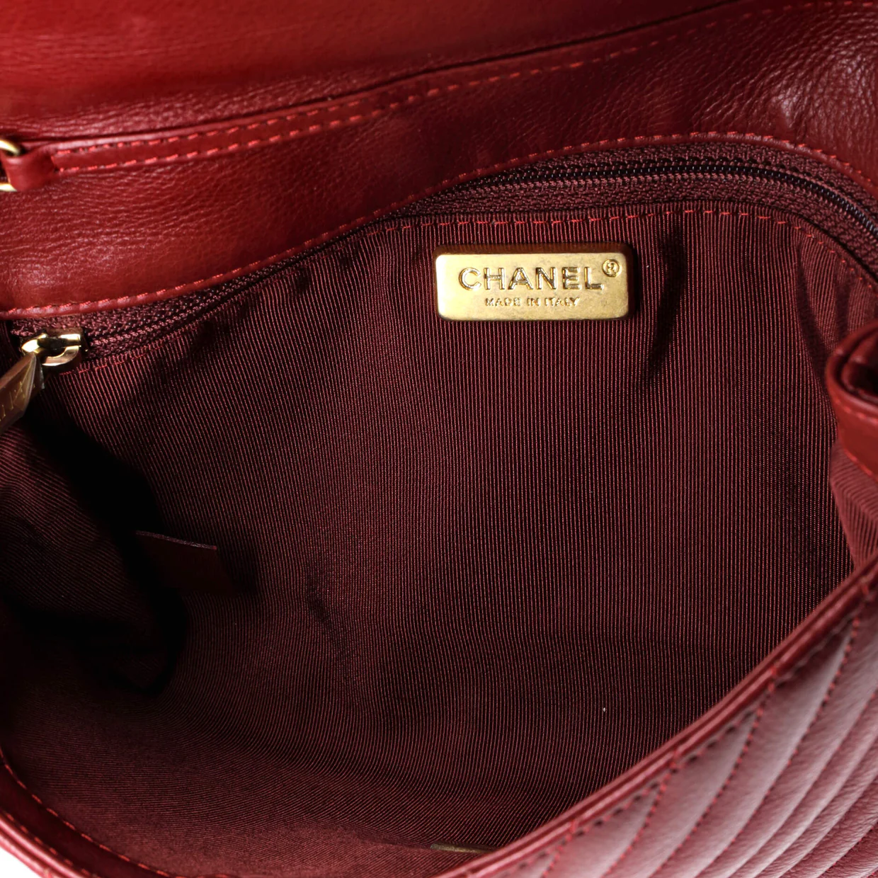 Rock The Corner Flap Clutch on Chain Chevron Calfskin - Deep Luxury