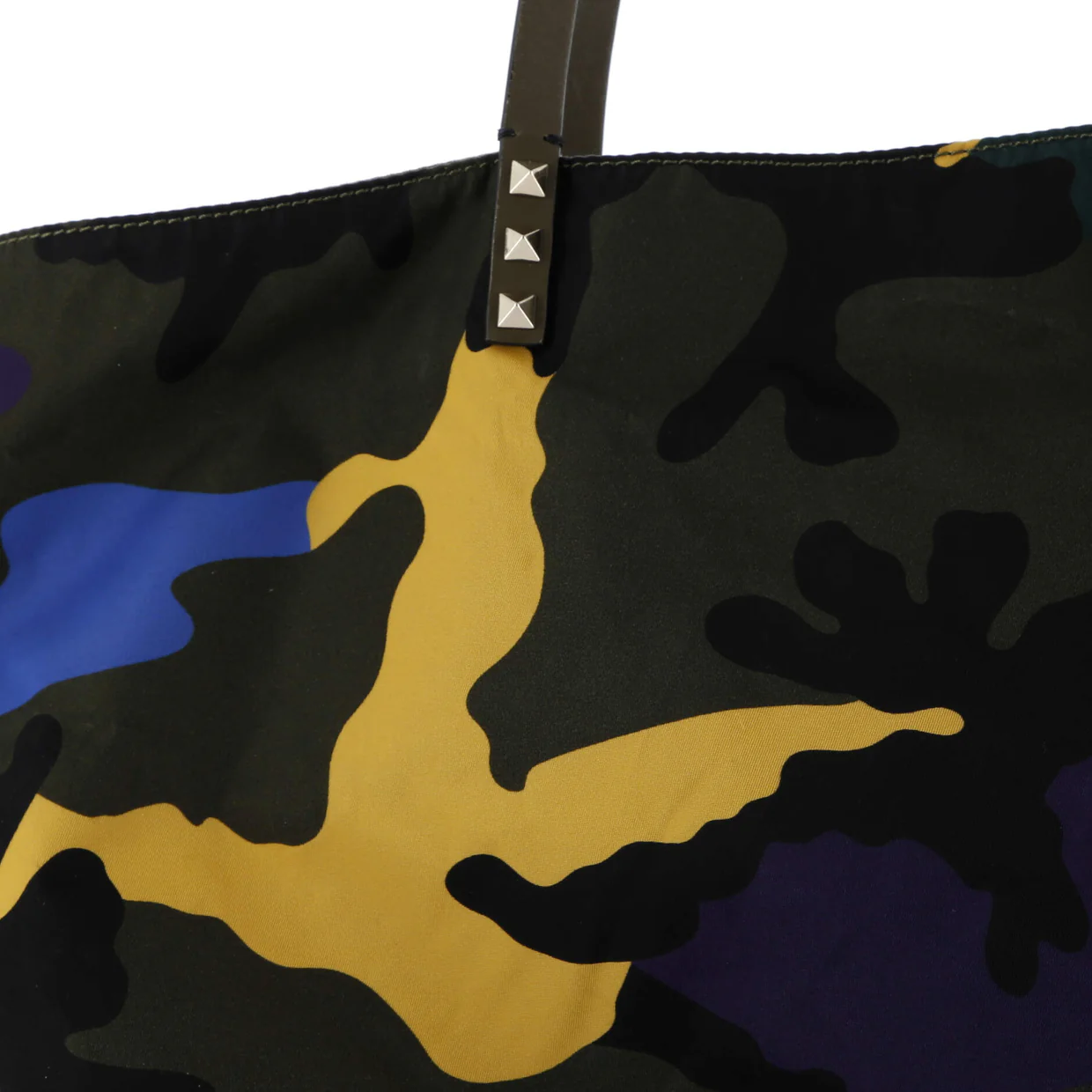 Rockstud Open Reversible Convertible Tote Camo Nylon Medium - Deep Luxury