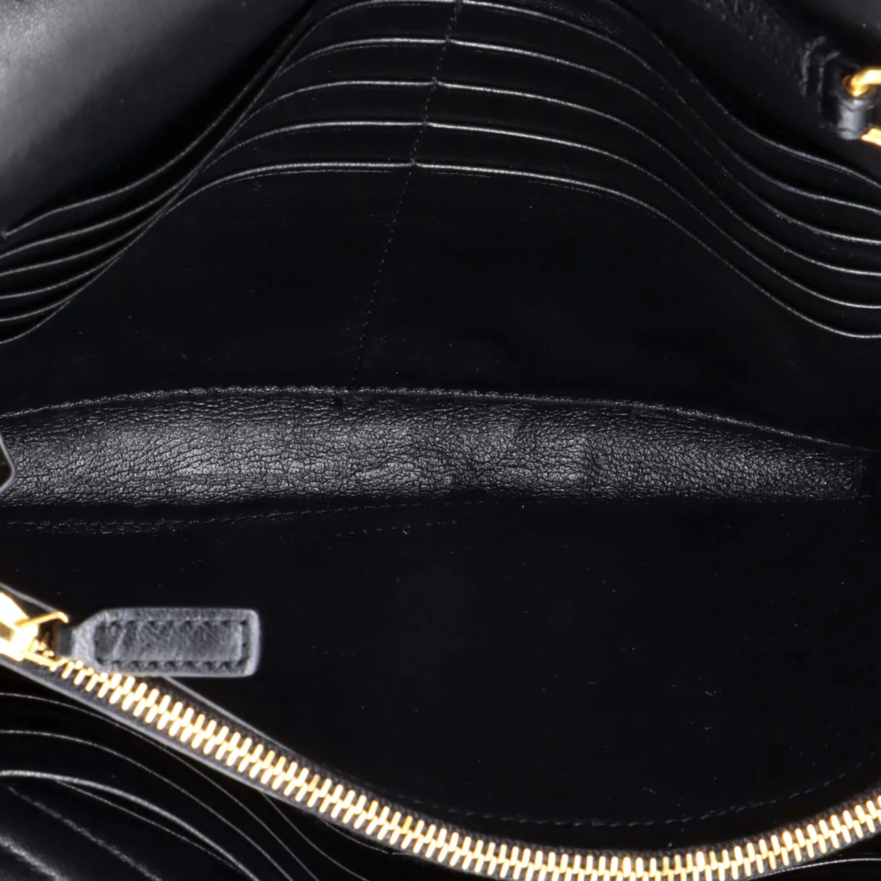 Sulpice Wallet on Chain Matelasse Chevron Leather Medium - Deep Luxury