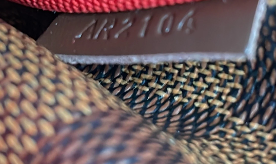 Totally Handbag Damier MM - Deep Luxury