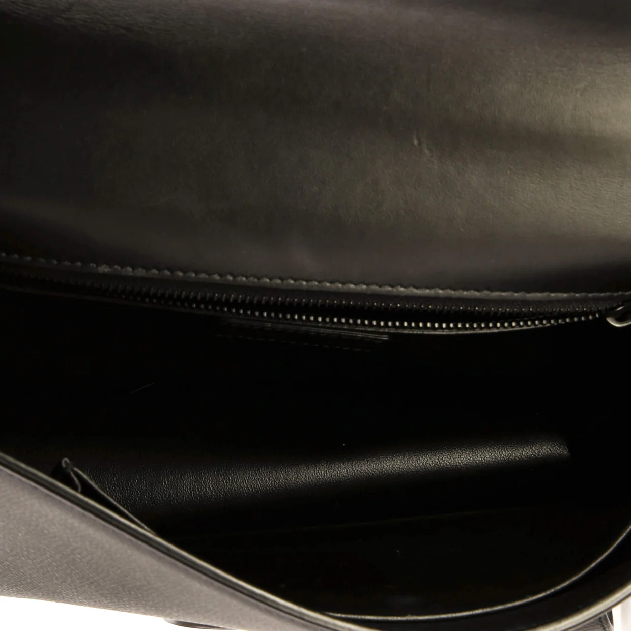 Ultra Matte 30 Montaigne Flap Bag Leather - Deep Luxury