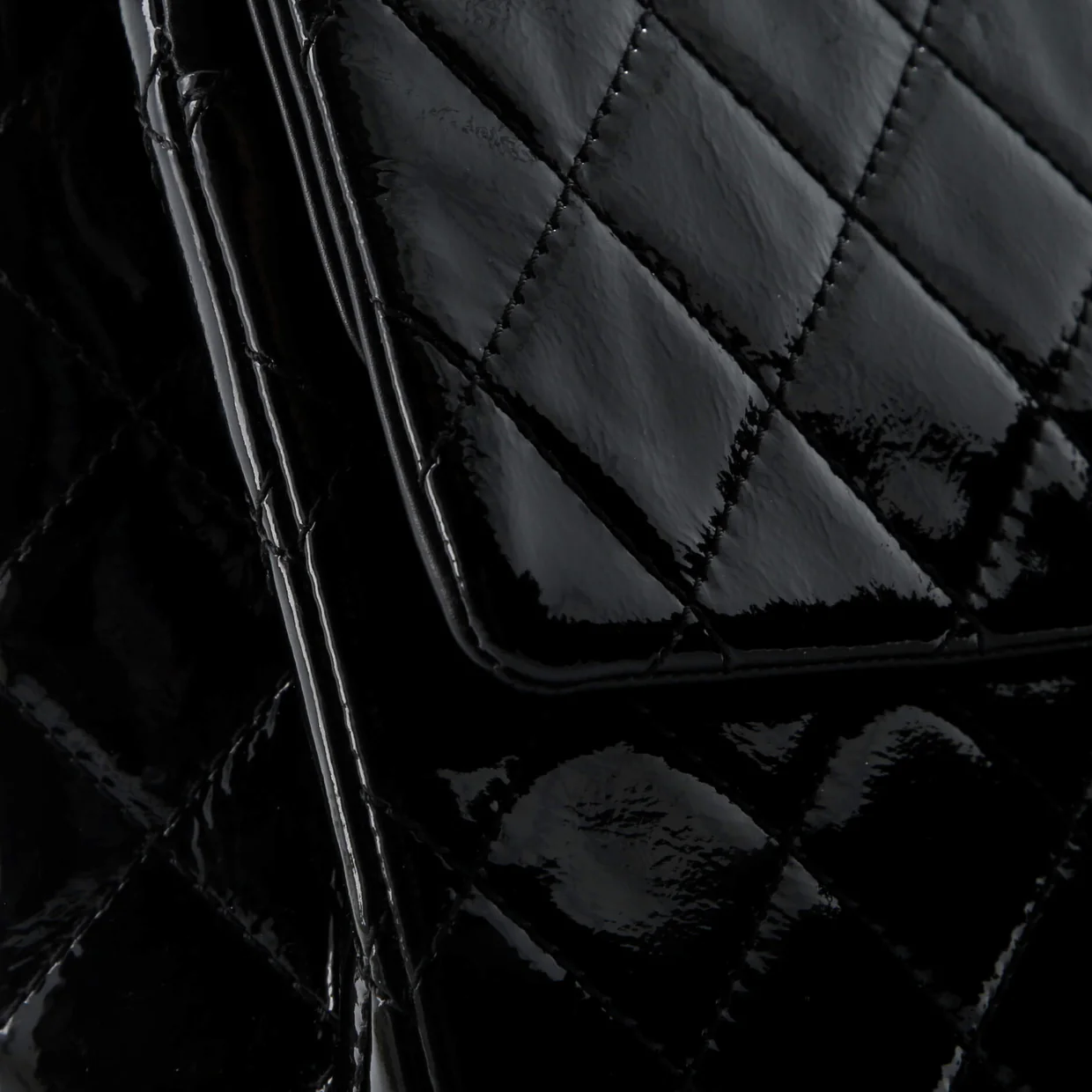 Reissue 2.55 Flap Bag Quilted Crinkled Patent 227 - Deep Luxury