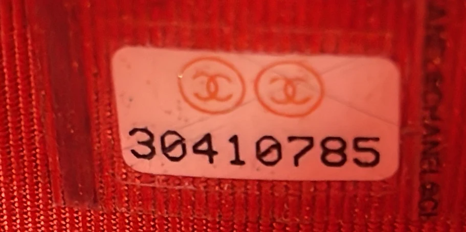 Wallet on Chain Quilted Caviar Mini - Deep Luxury