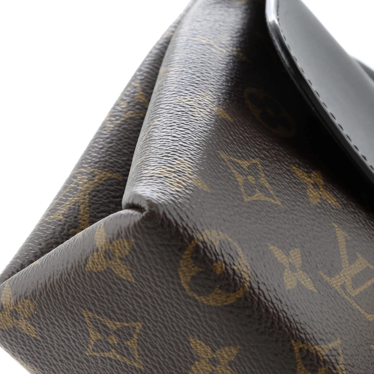 Locky Handbag Monogram Canvas with Leather BB - Deep Luxury