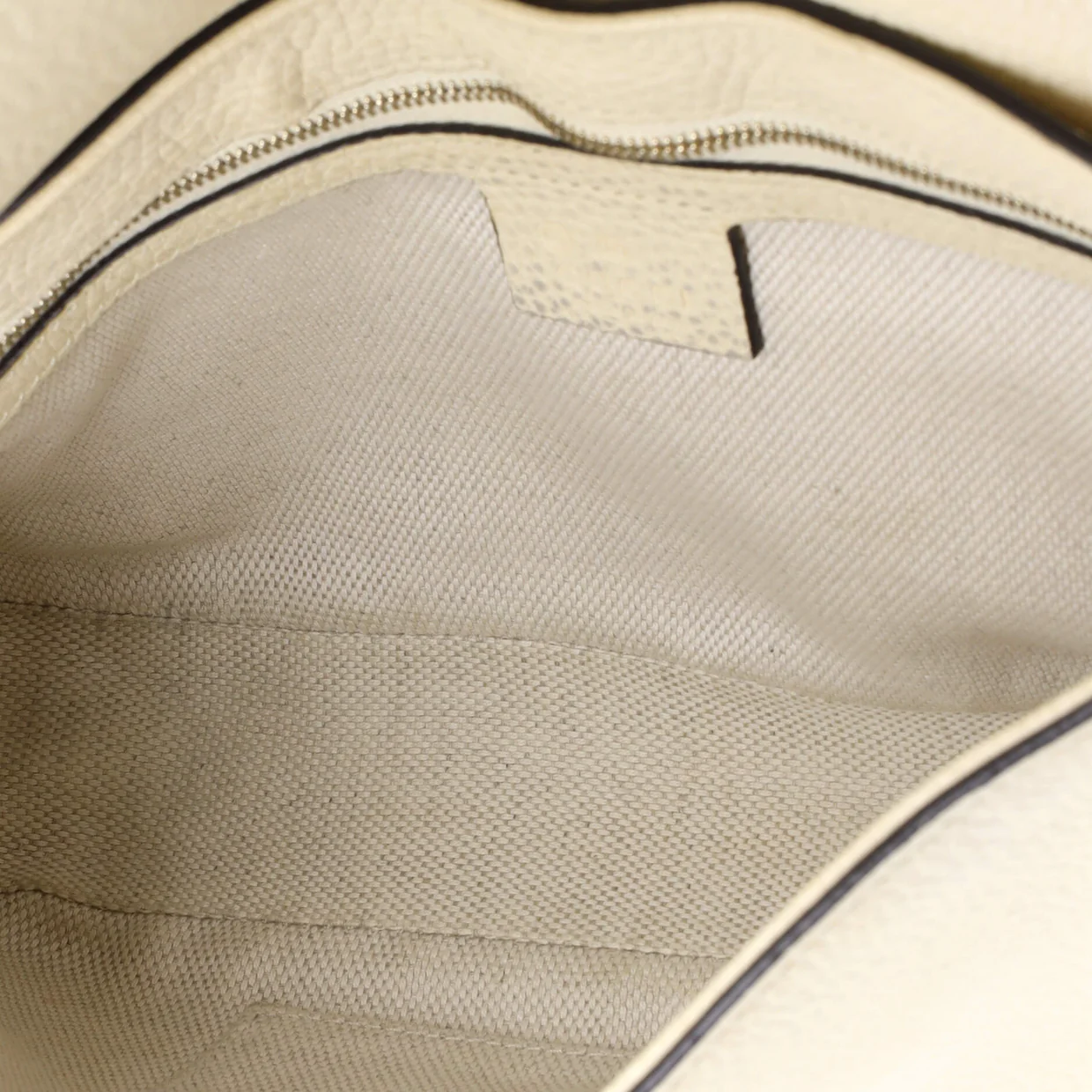 Soho Chain Crossbody Bag Leather Medium - Deep Luxury