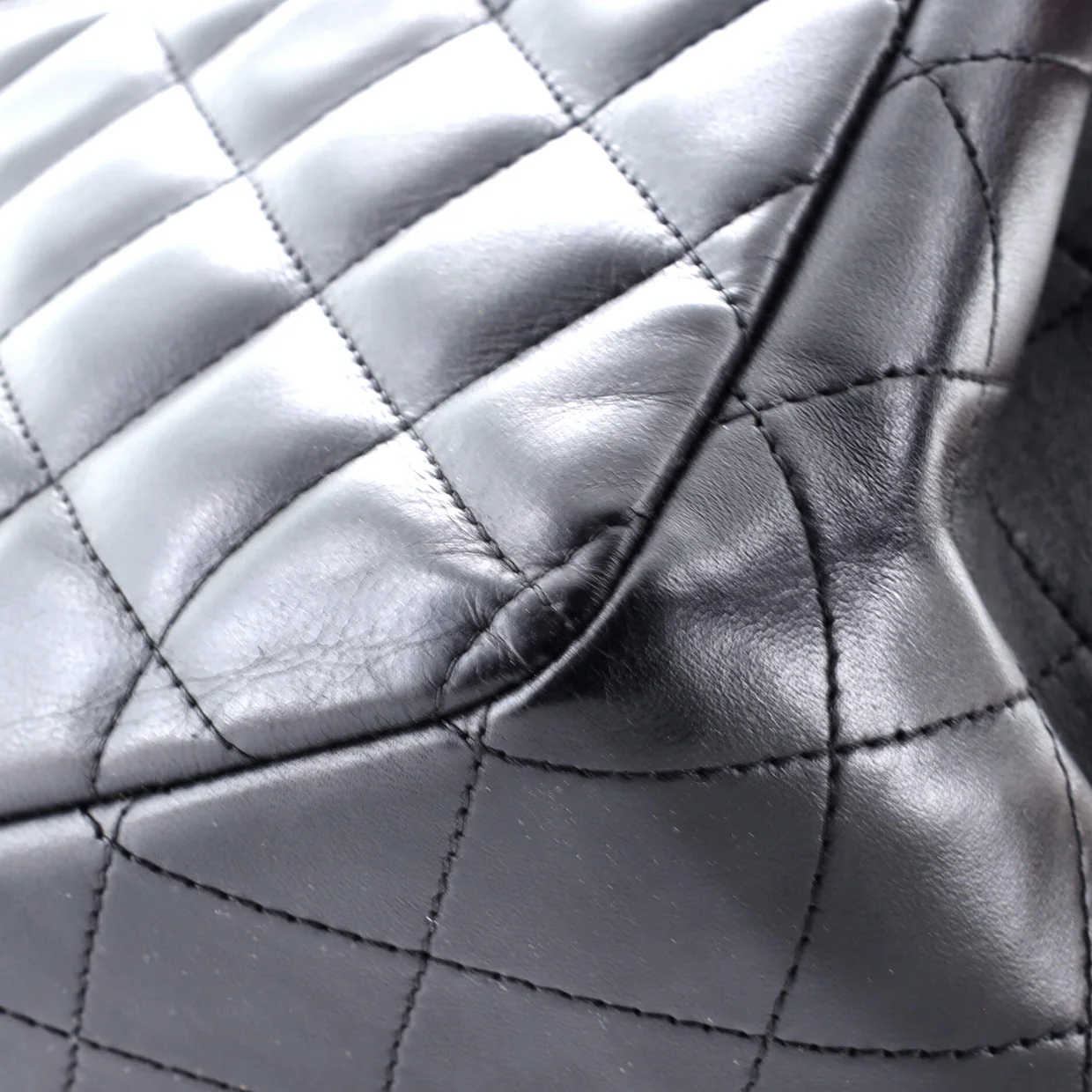 Classic Double Flap Bag Quilted Lambskin Jumbo - Deep Luxury