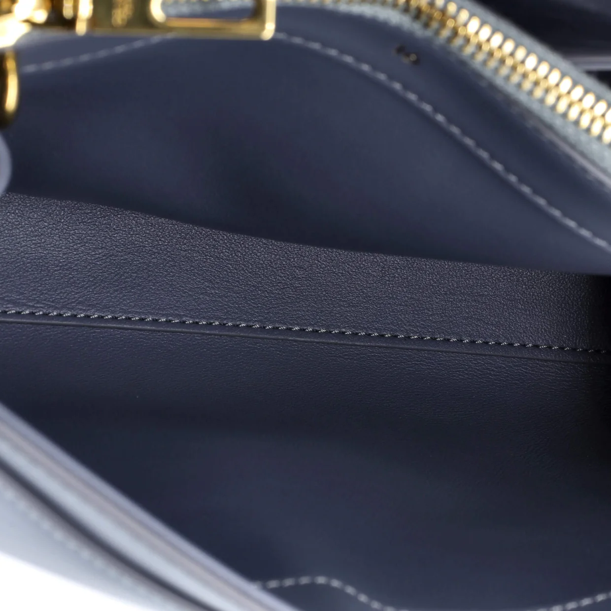 16 Top Handle Bag Smooth Calfskin Small - Deep Luxury