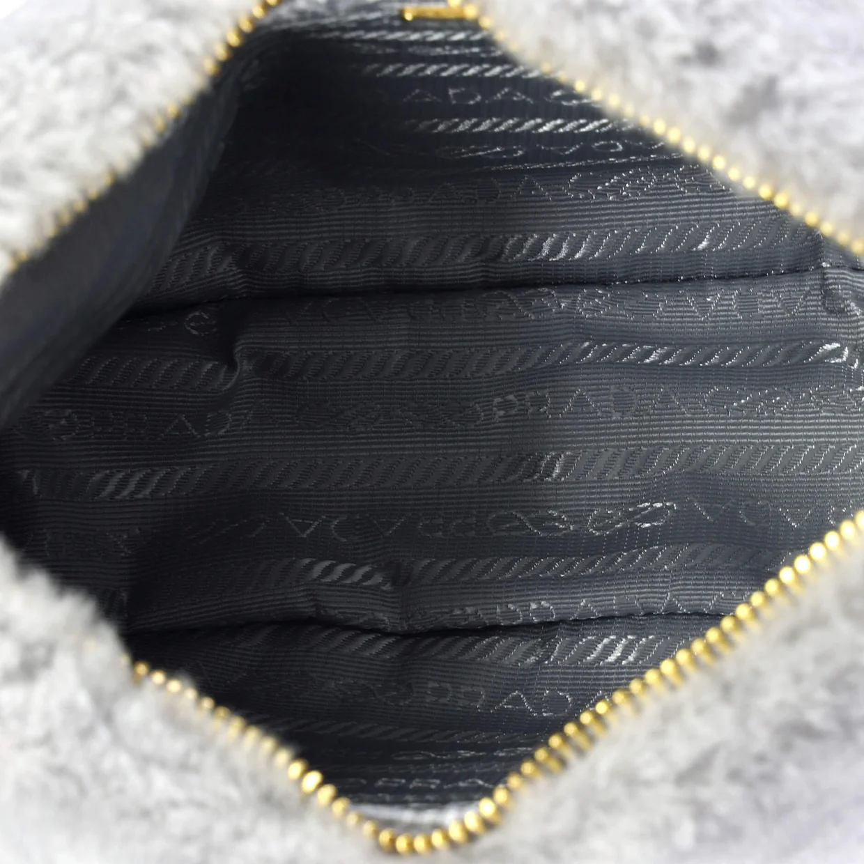 Re-Edition Shoulder Bag Shearling Mini - Deep Luxury