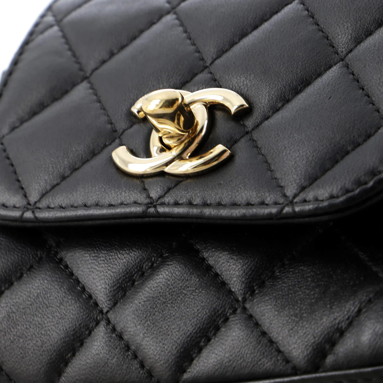 Trendy CC Clutch with Chain Quilted Lambskin Small - Deep Luxury