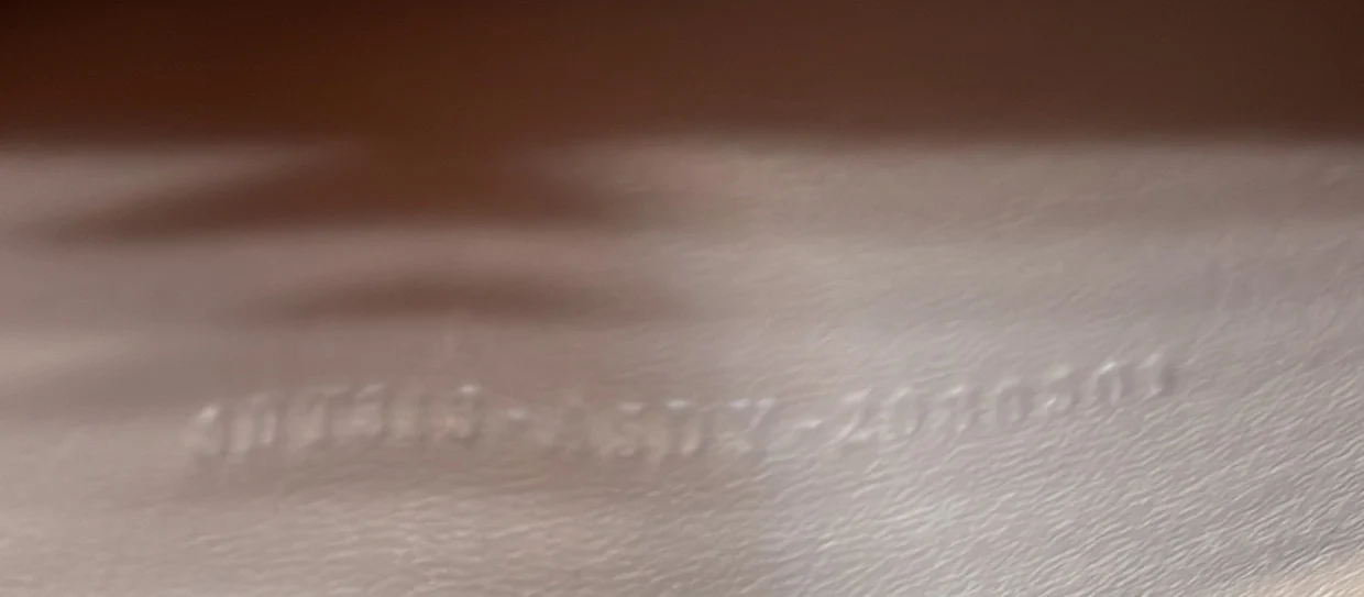 Kan U Shoulder Bag Leather Medium - Deep Luxury