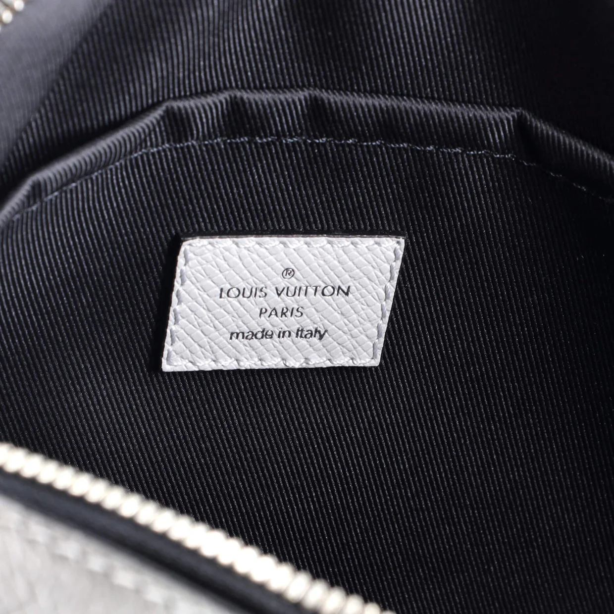 Outdoor Messenger Bag Monogram Taigarama - Deep Luxury