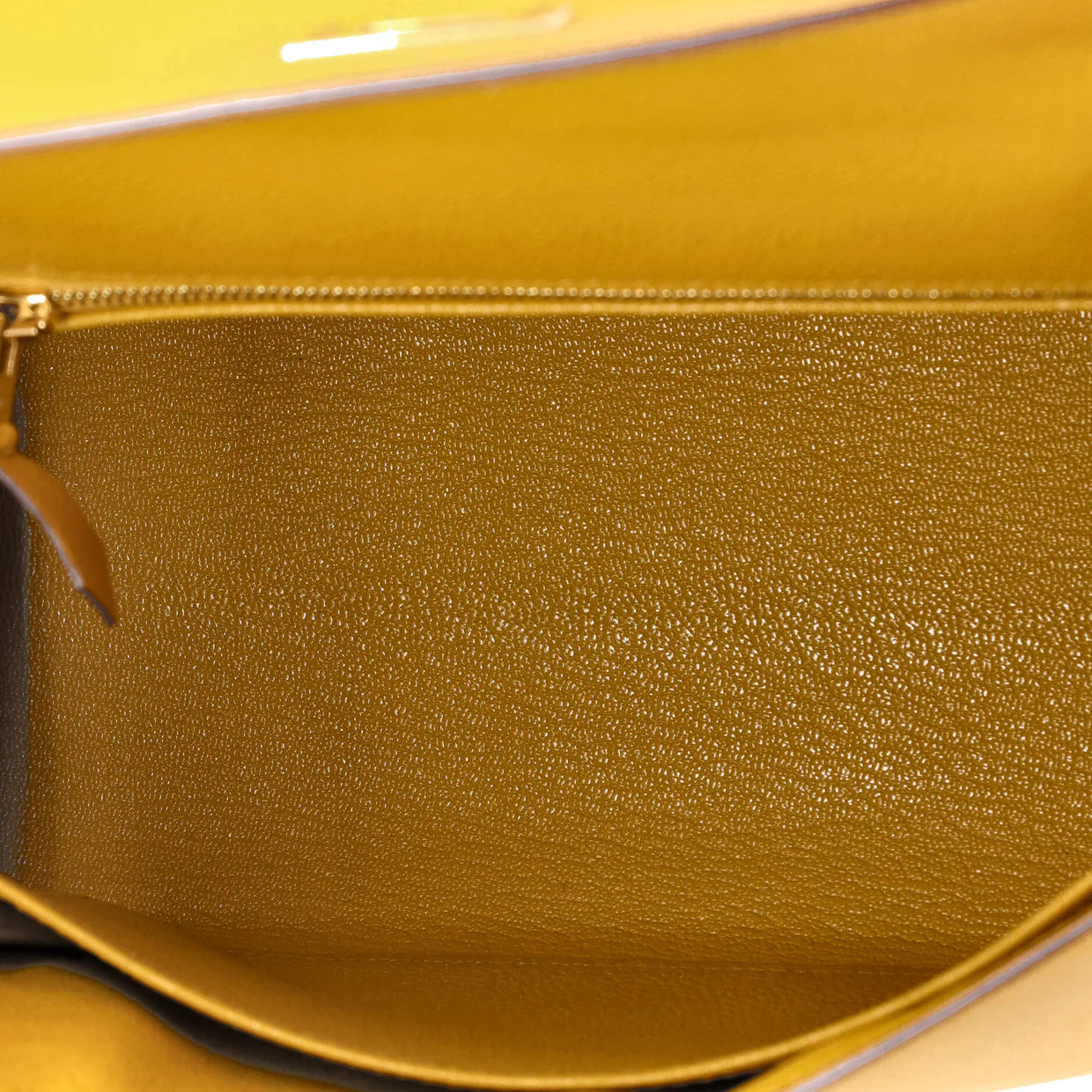 Kelly Handbag Jaune Ambre Epsom with Gold Hardware 25 - Deep Luxury
