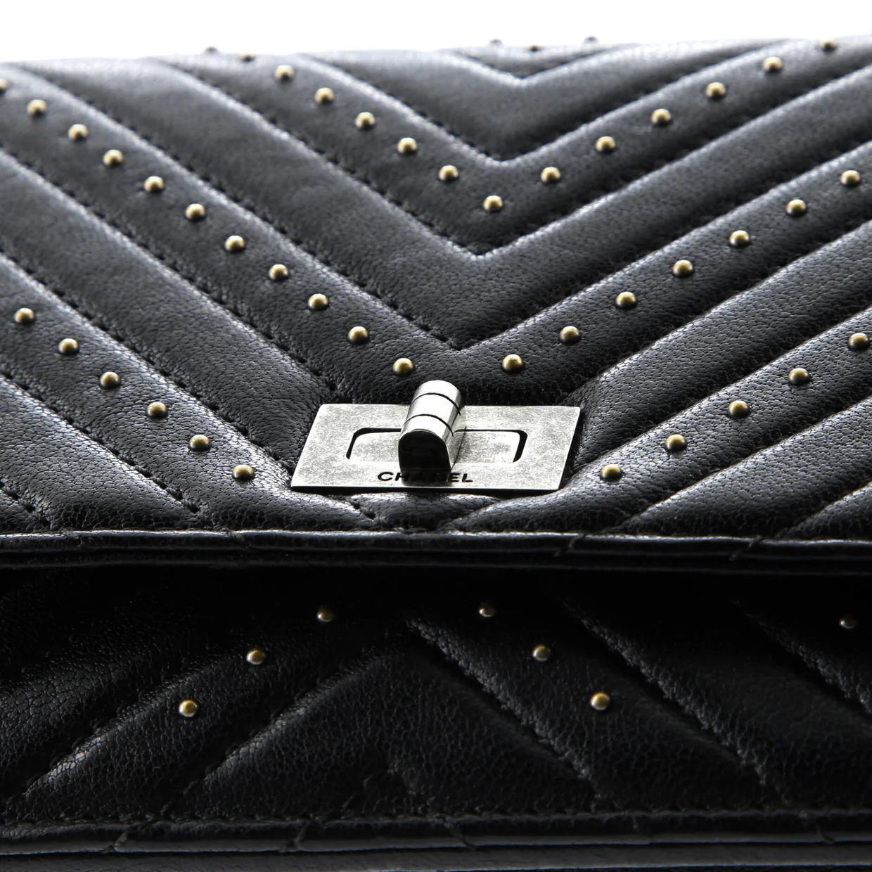 Reissue 2.55 Wallet on Chain Studded Chevron Sheepskin - Deep Luxury