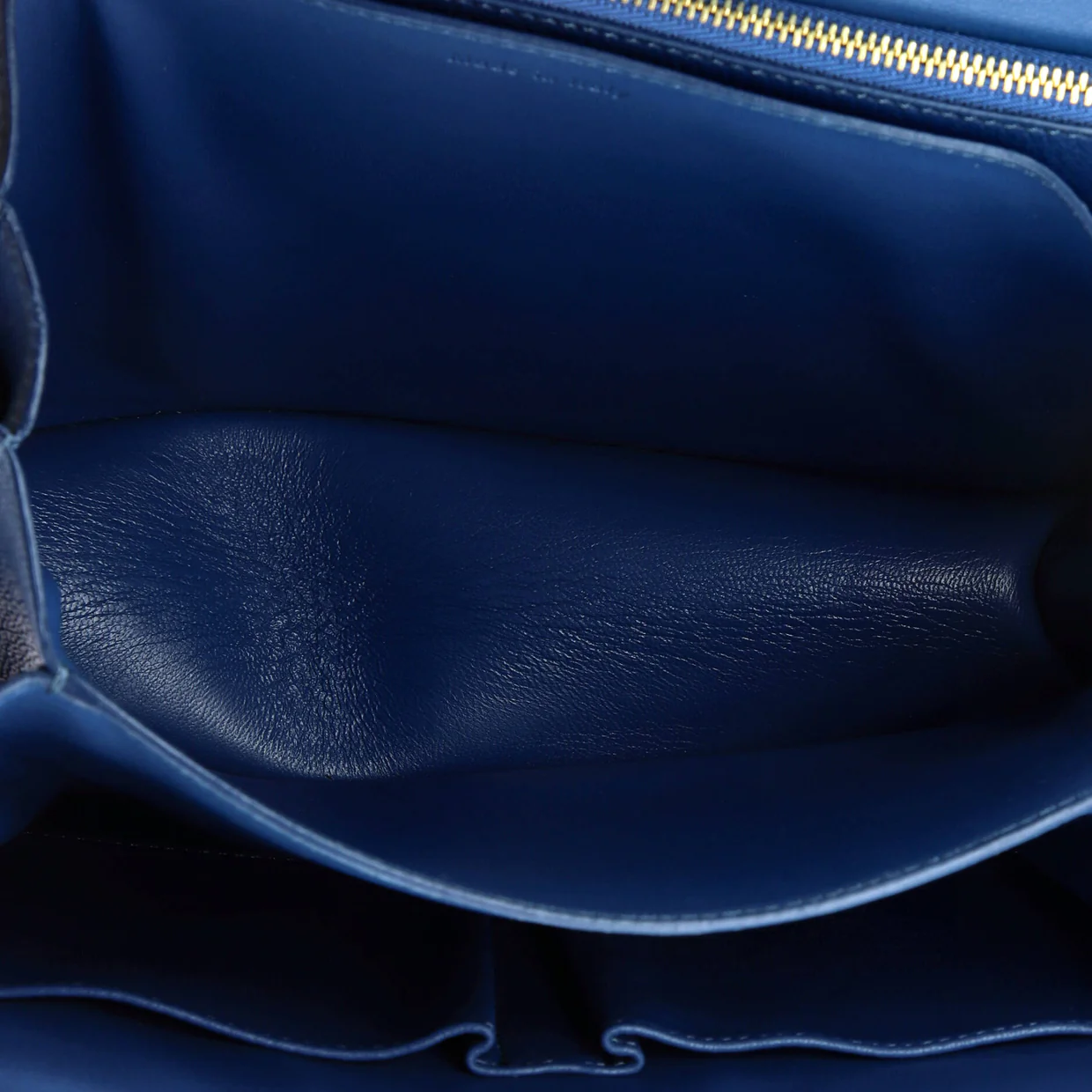 Classic Box Bag Grainy Leather Medium - Deep Luxury