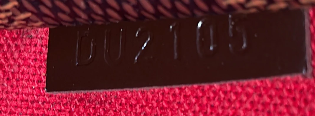 Totally Handbag Damier PM - Deep Luxury