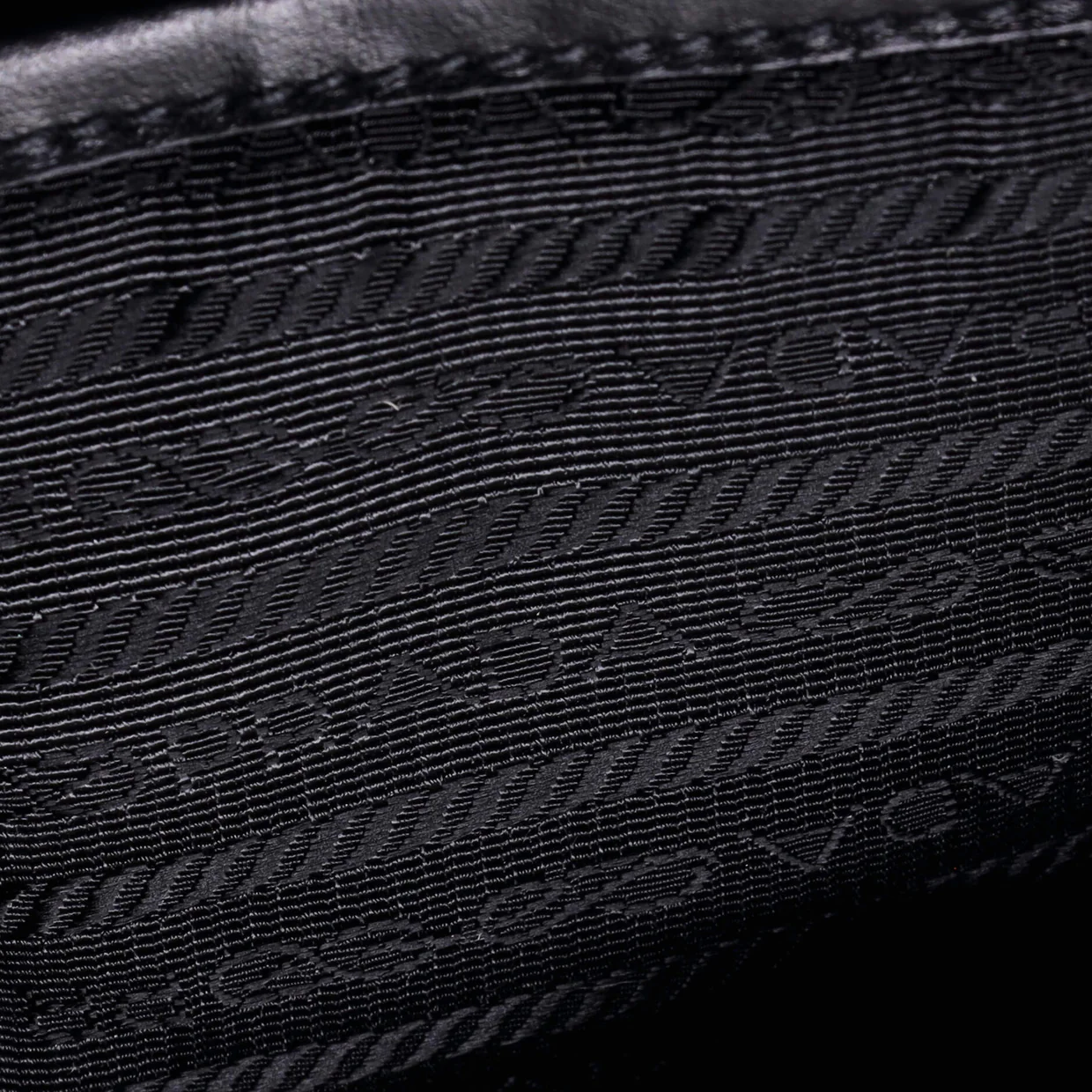 Triangle Zip Backpack Leather - Deep Luxury