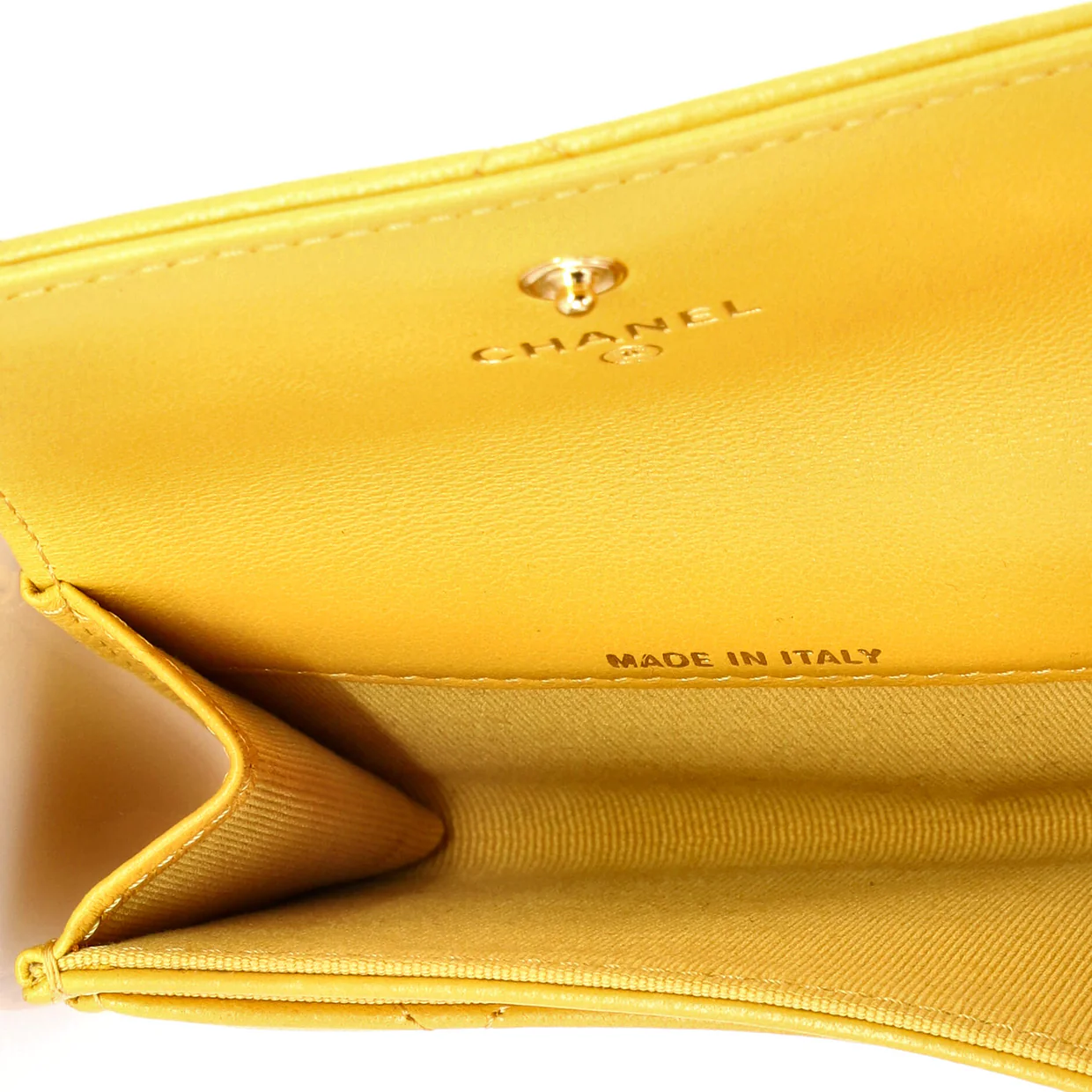 19 Flap Card Case Quilted Leather - Deep Luxury