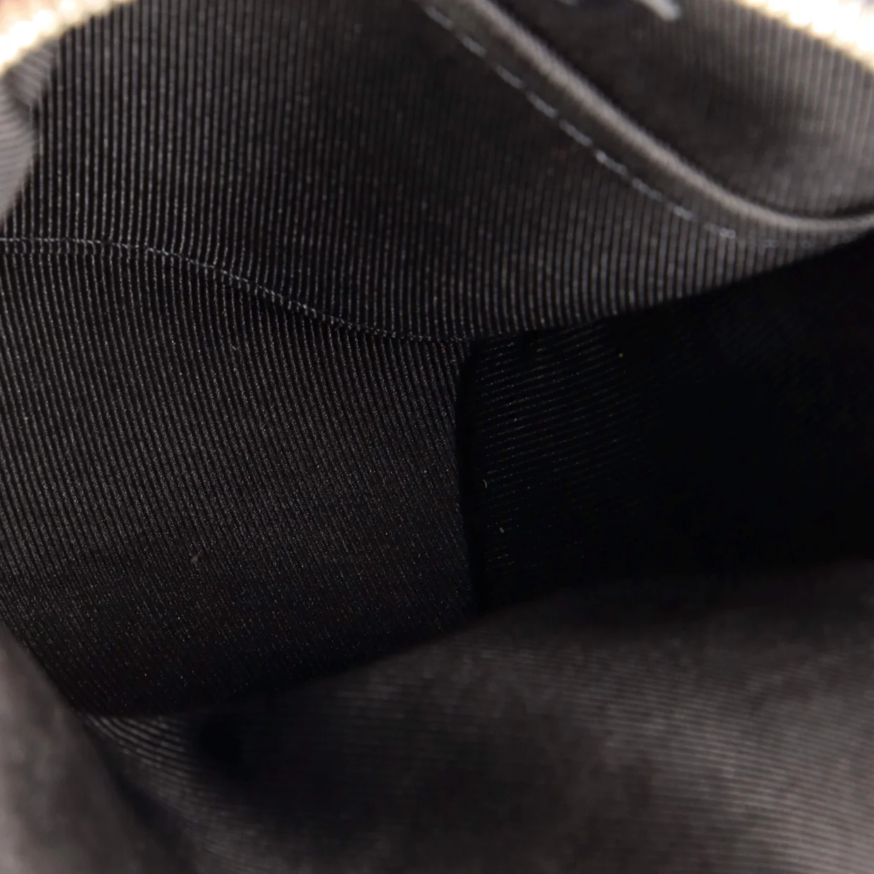 Outdoor Slingbag Monogram Taigarama - Deep Luxury