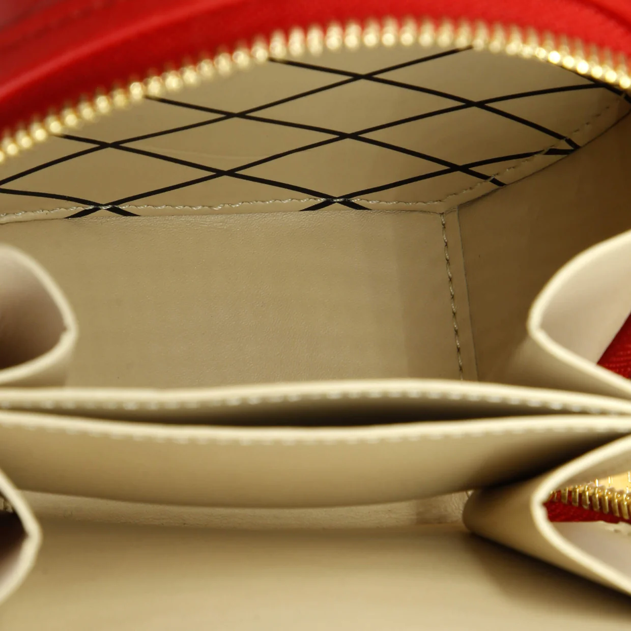 Mini Boite Chapeau Bag Monogram Vernis - Deep Luxury