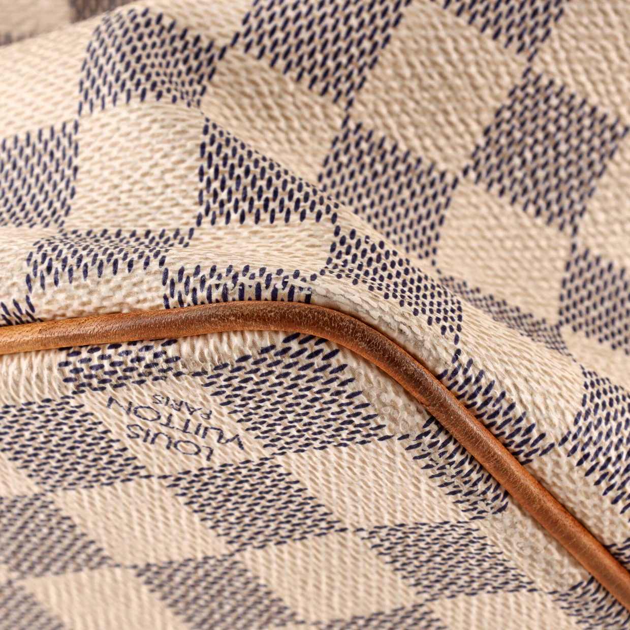 Saleya Handbag Damier GM - Deep Luxury