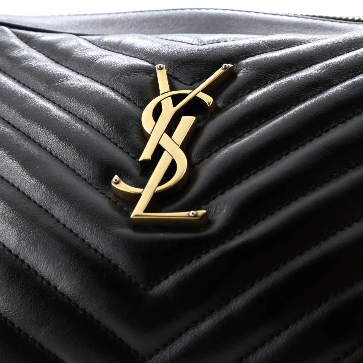 Lou Camera Bag Matelasse Chevron Leather Small - Deep Luxury