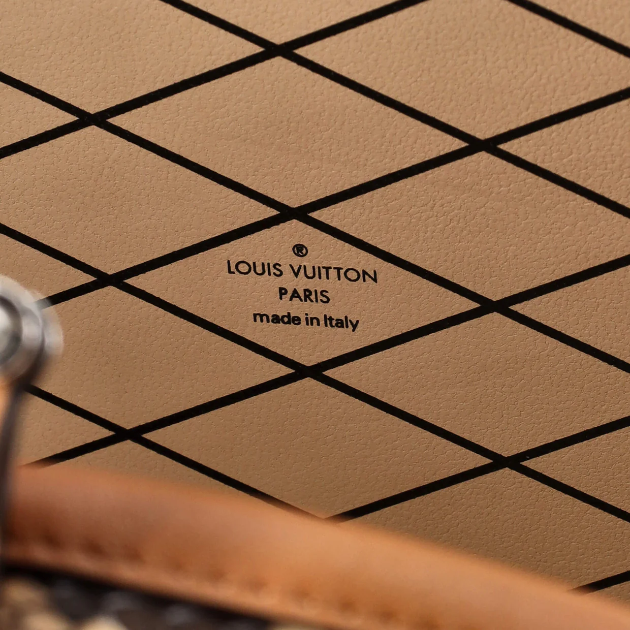 Petite Boite Chapeau Bag Leather and Python - Deep Luxury