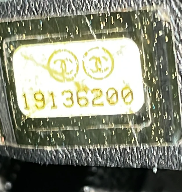 Boy Flap Bag Chevron Patent New Medium - Deep Luxury