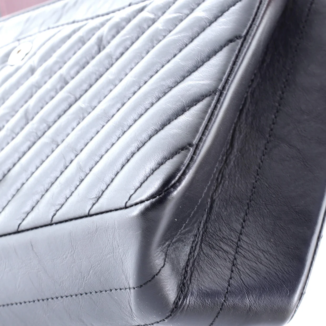 So Black Reissue 2.55 Flap Bag Chevron Aged Calfskin 226 - Deep Luxury