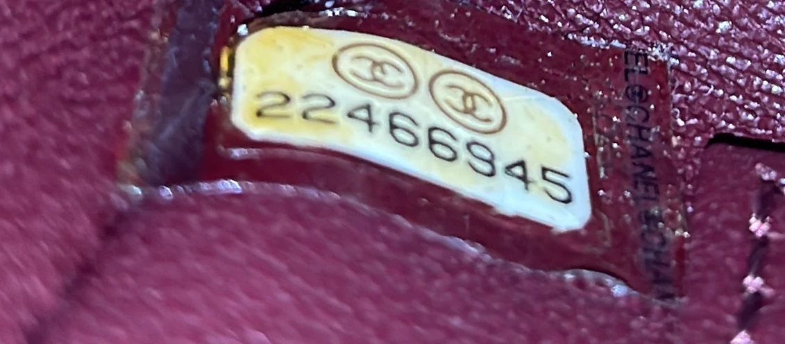 Filigree Flap Bag Quilted Caviar Medium - Deep Luxury