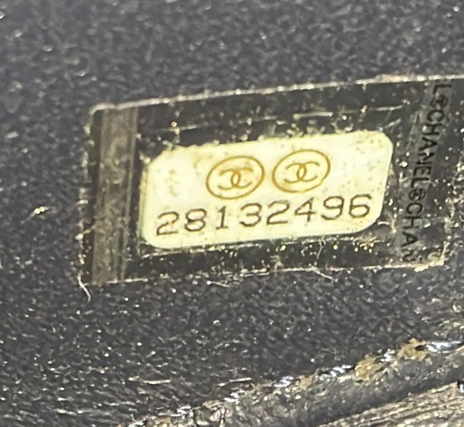 Paris-New York Oval Camera Case Quilted Tweed Small - Deep Luxury