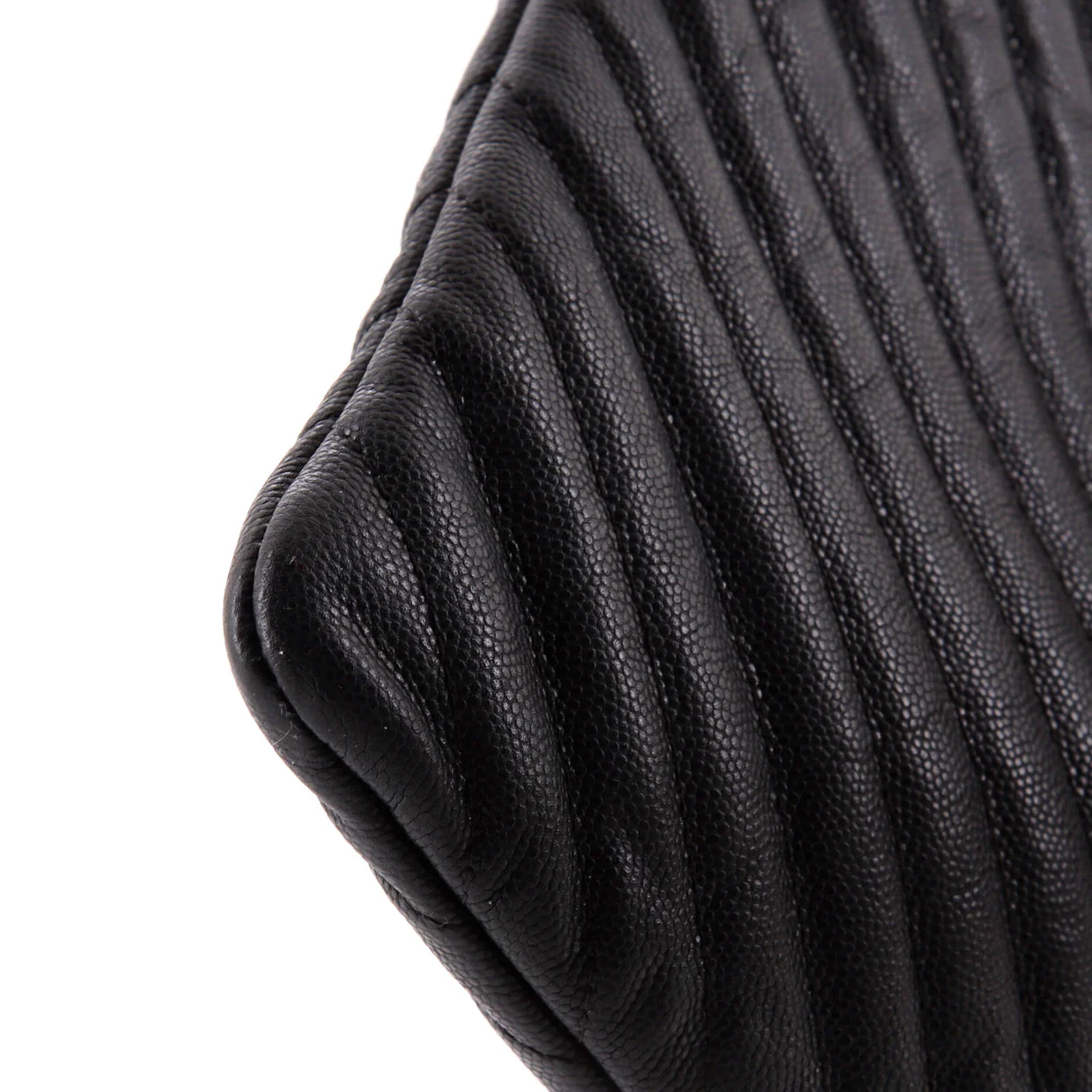 O Case Clutch Chevron Caviar Medium - Deep Luxury