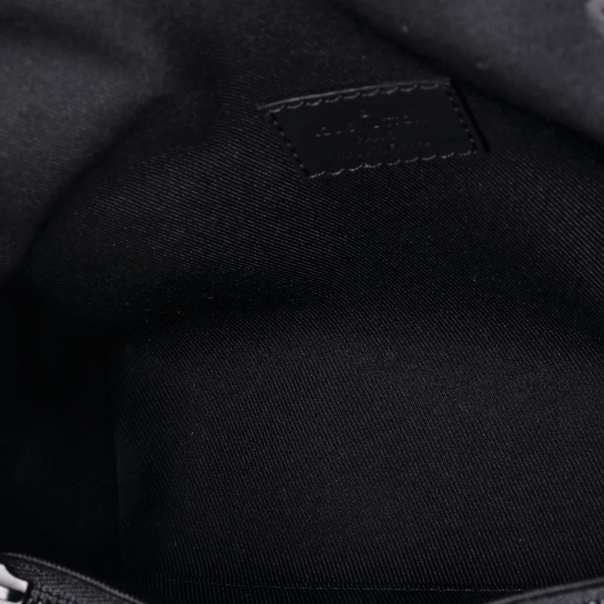 Steamer Wearable Wallet Monogram Taurillon Leather - Deep Luxury