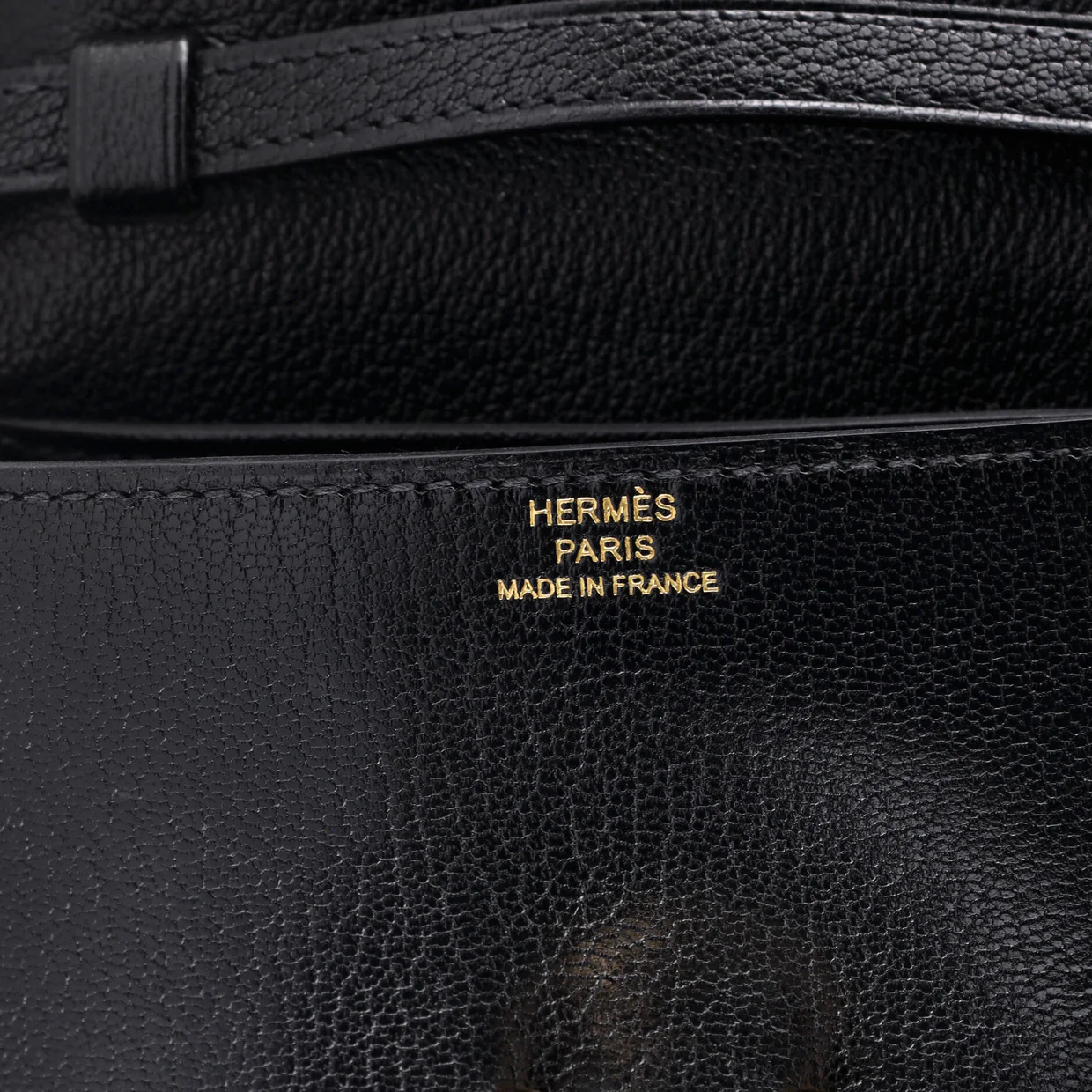 Chaine d'Ancre Compact Wallet on Strap Chevre Mysore - Deep Luxury