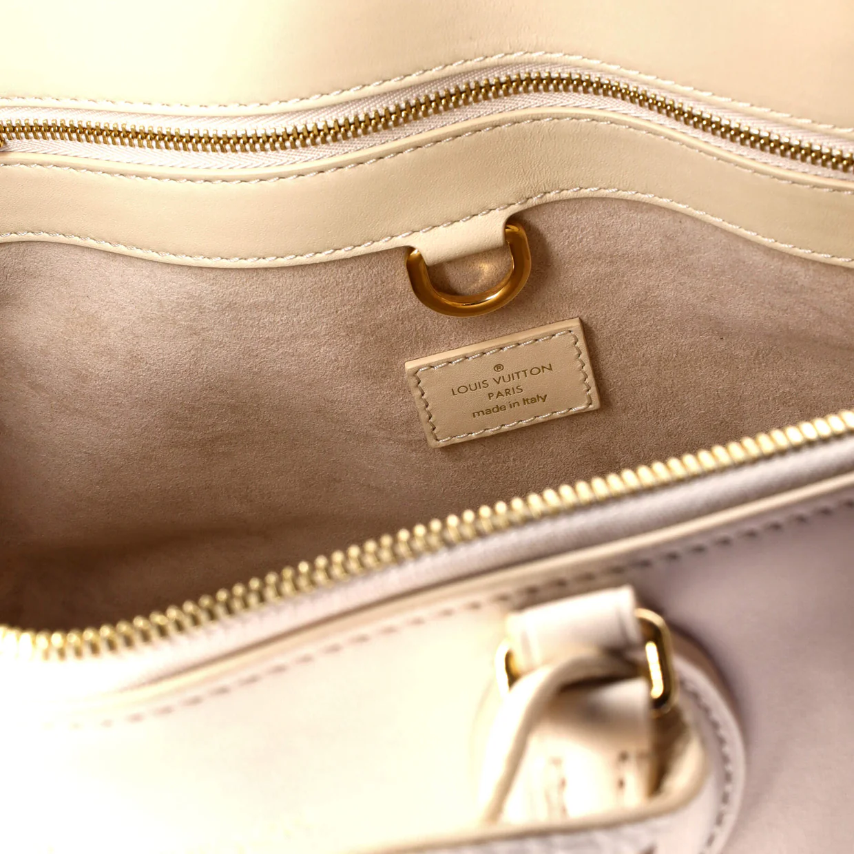 Vendome Bag Leather MM - Deep Luxury