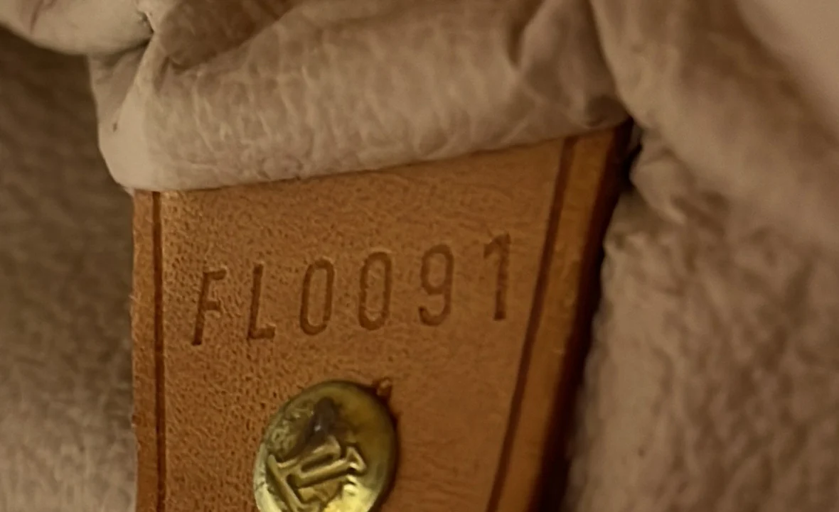 Petit Bucket Bag Monogram Canvas - Deep Luxury