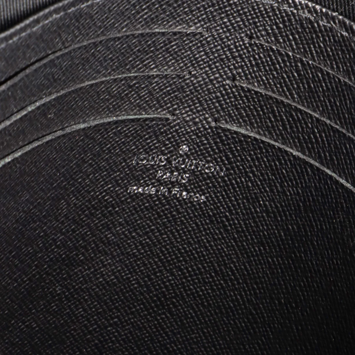 Pochette Voyage Monogram Eclipse Canvas MM - Deep Luxury