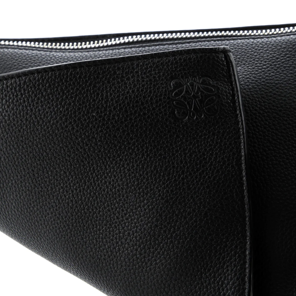 Anton Sling Bag Leather Small - Deep Luxury
