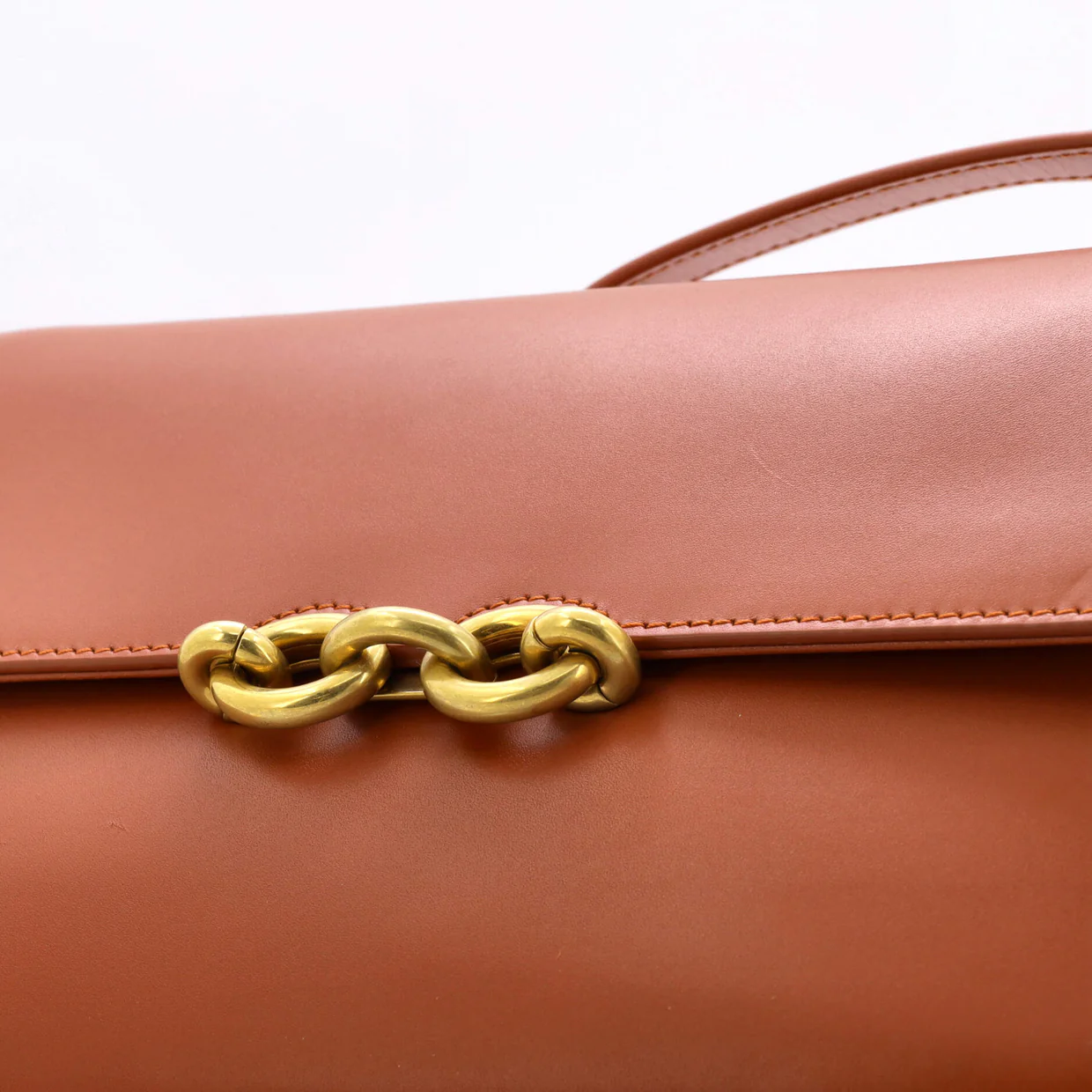 Le Maillon Shoulder Bag Leather Medium - Deep Luxury