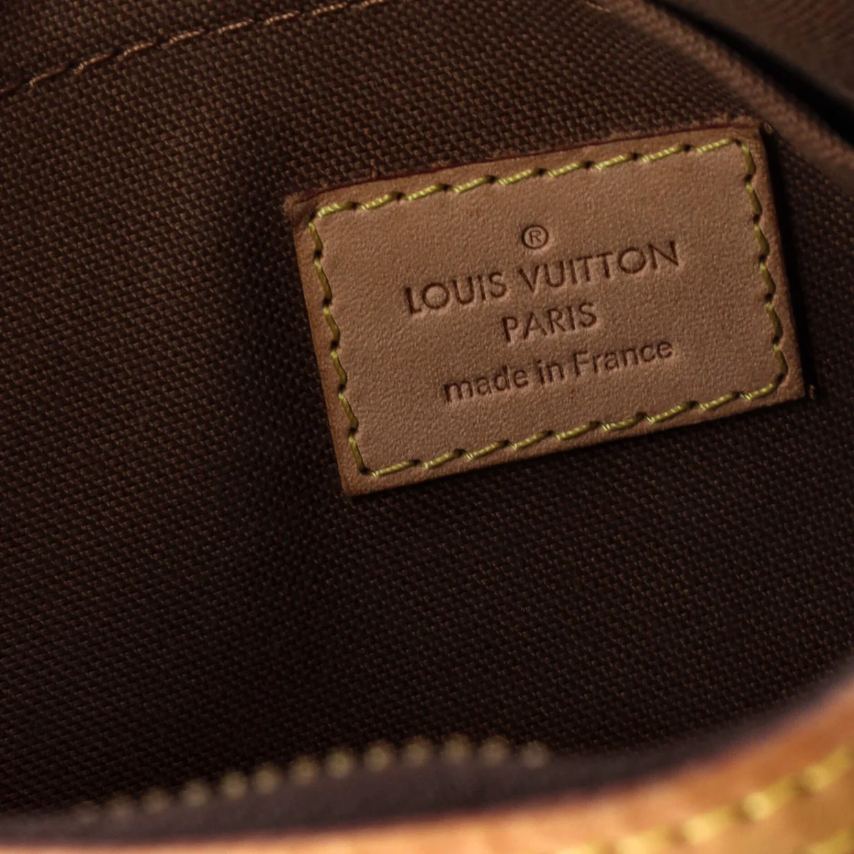 Thames Handbag Monogram Canvas GM - Deep Luxury